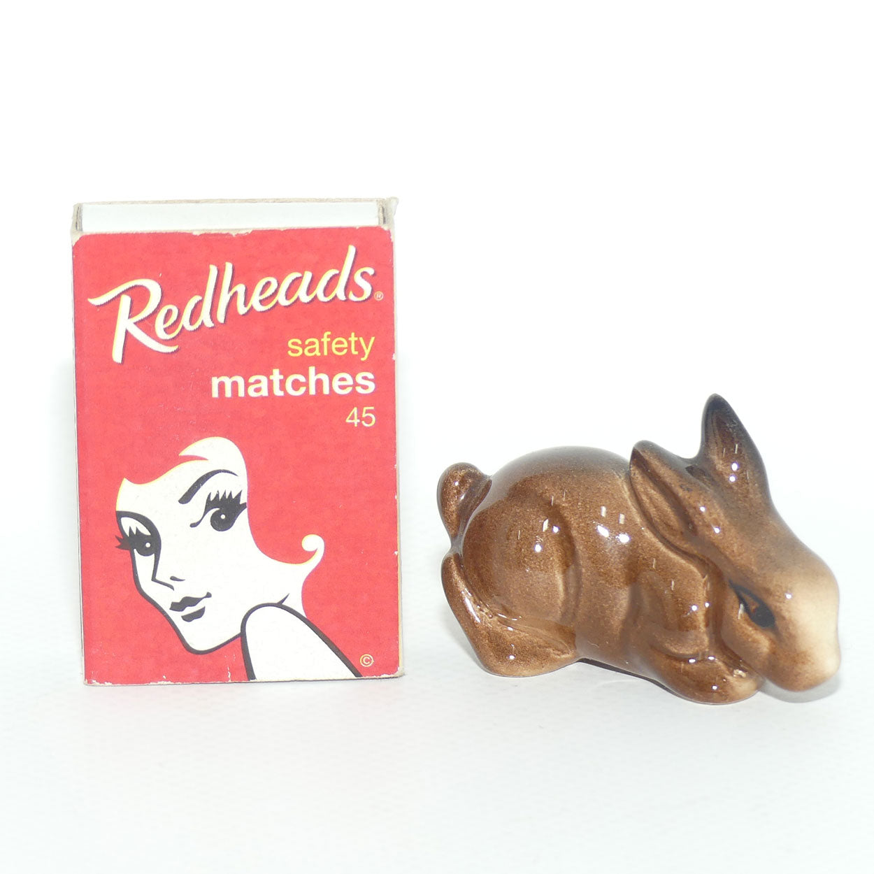 #0825 Beswick Rabbit Crouching