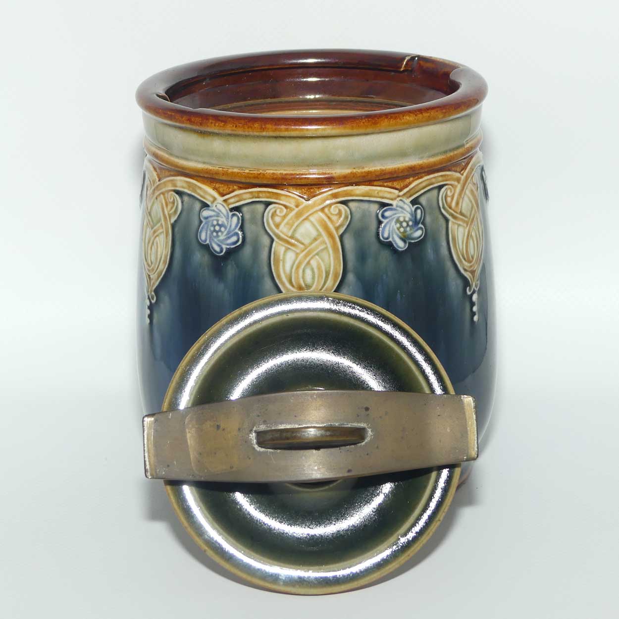 Royal Doulton stoneware tobacco jar | tobacco humidor 8345 | Scrolling design