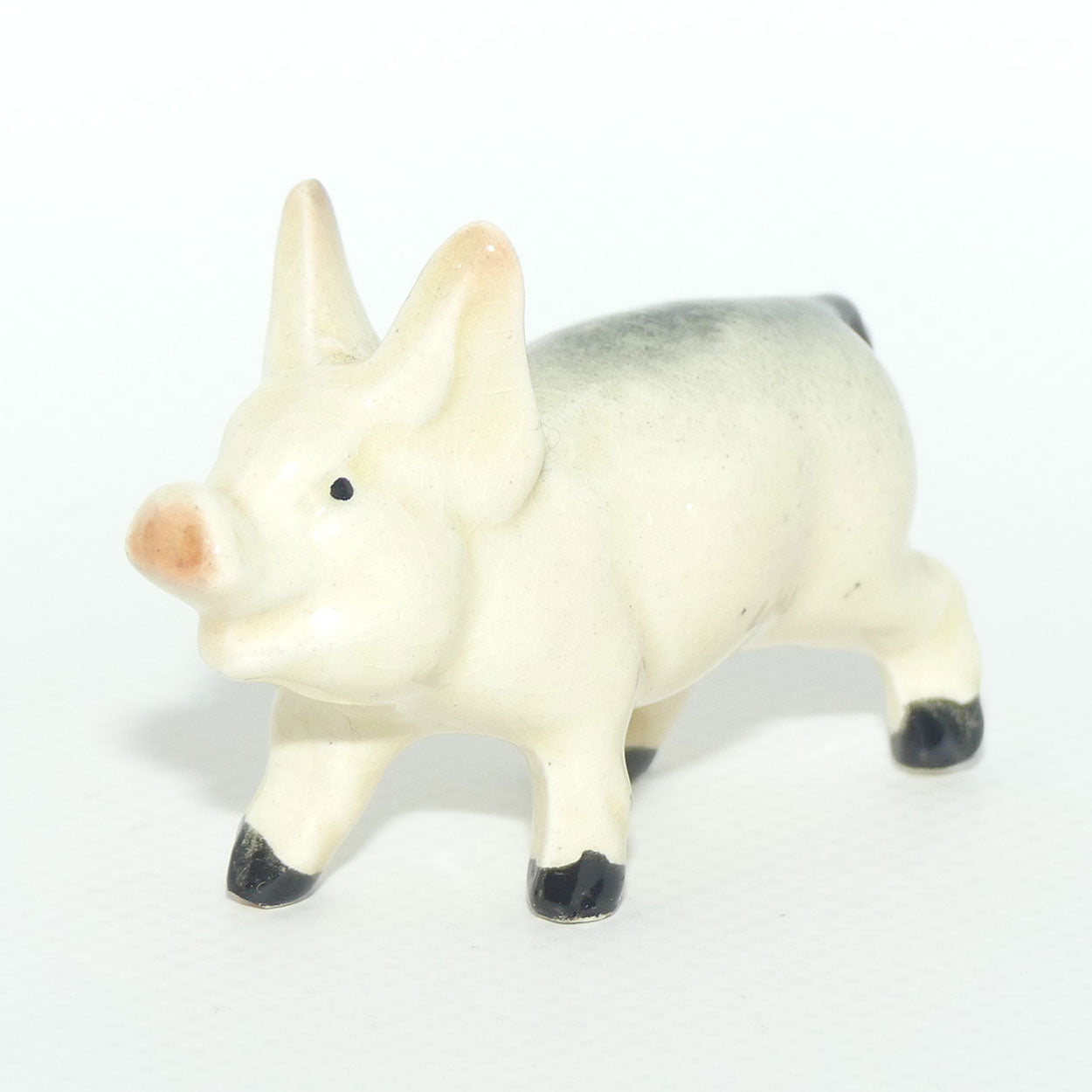 #0834 Beswick Piglet Trotting | early version with Dark Hooves and Spots