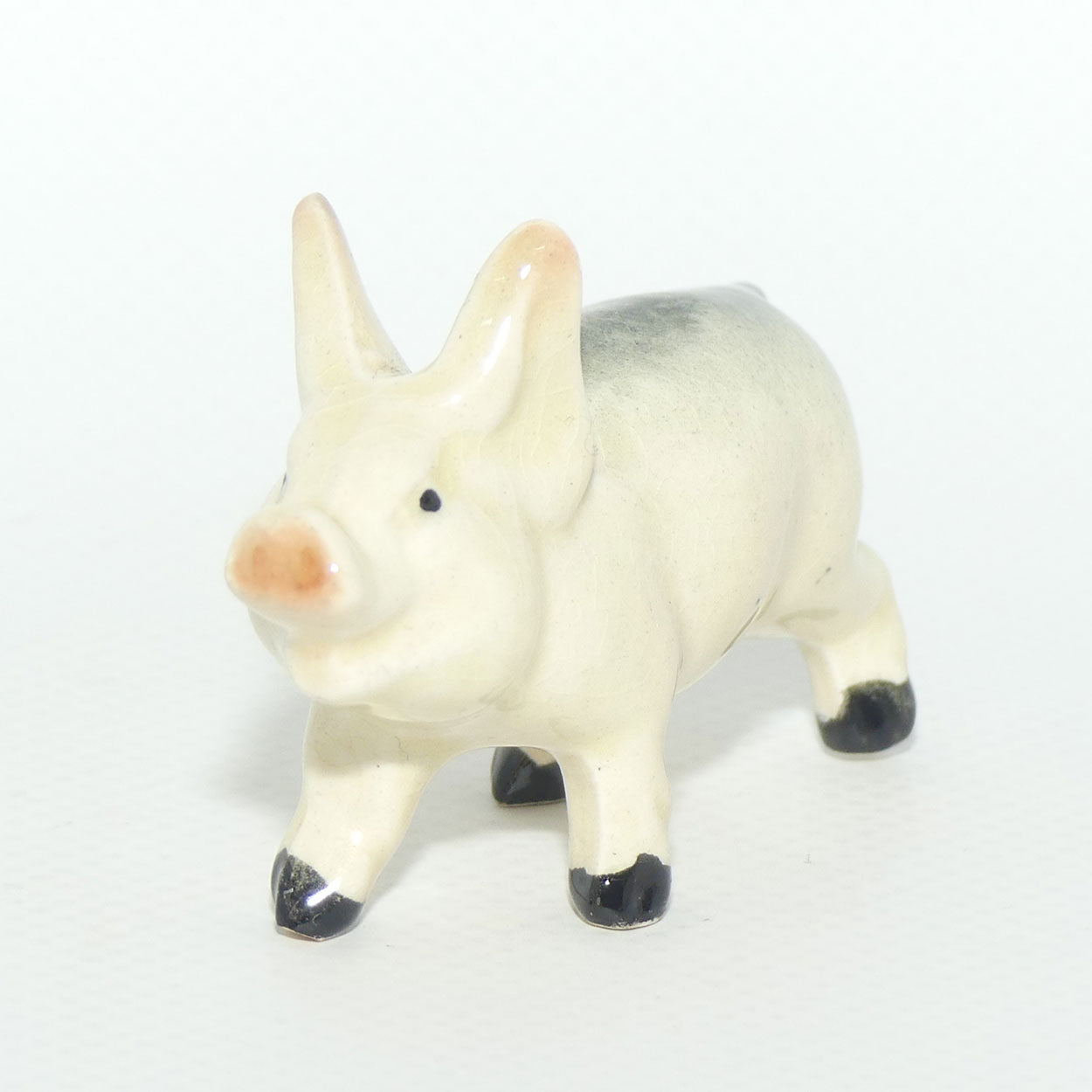 #0834 Beswick Piglet Trotting | early version with Dark Hooves and Spots