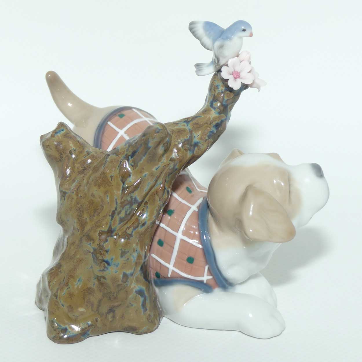 Lladro figure Blossoms for the Puppy | #8381