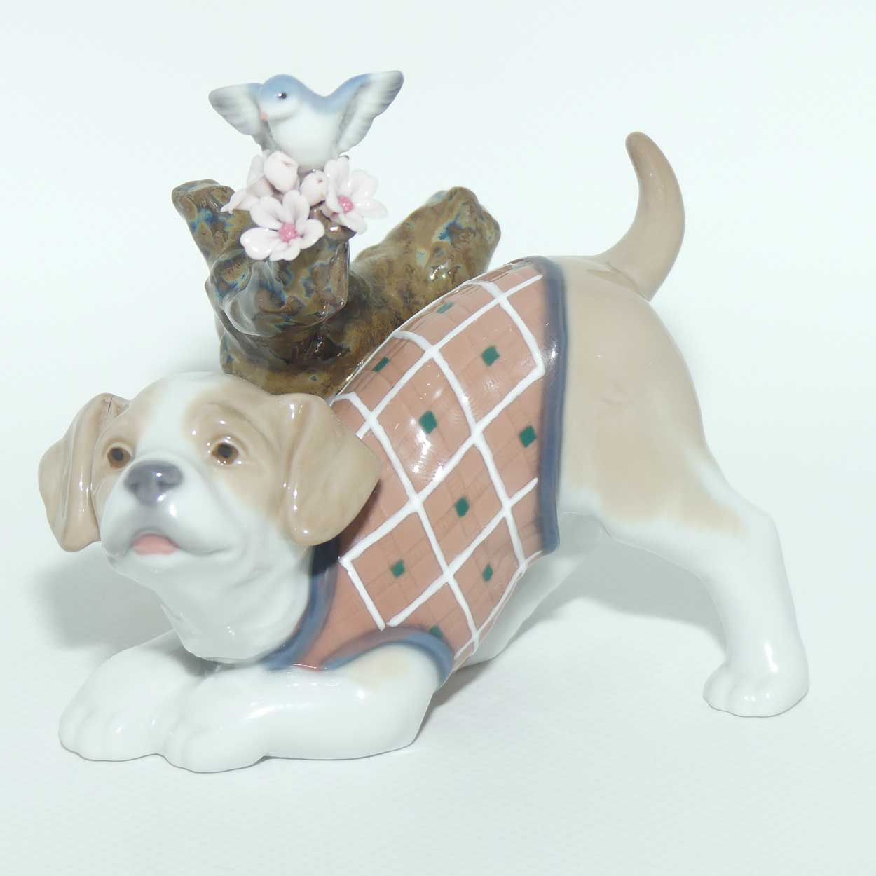 Lladro figure Blossoms for the Puppy | #8381