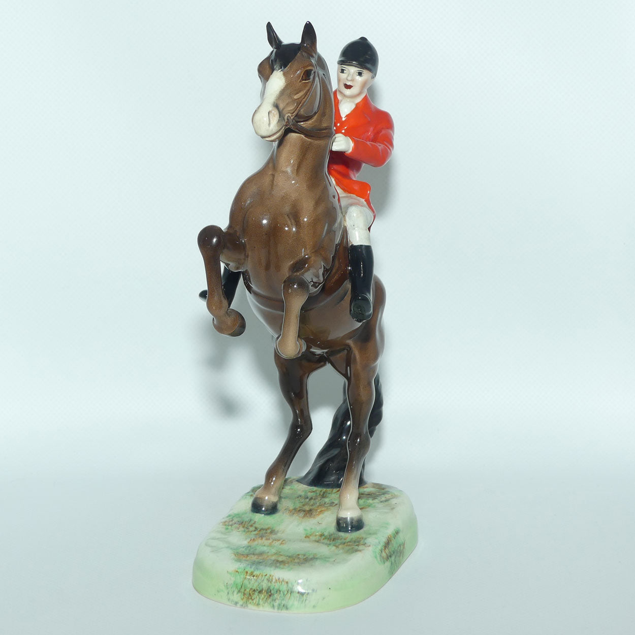 #0868 Beswick Huntsman | early Scarlett cut away coat