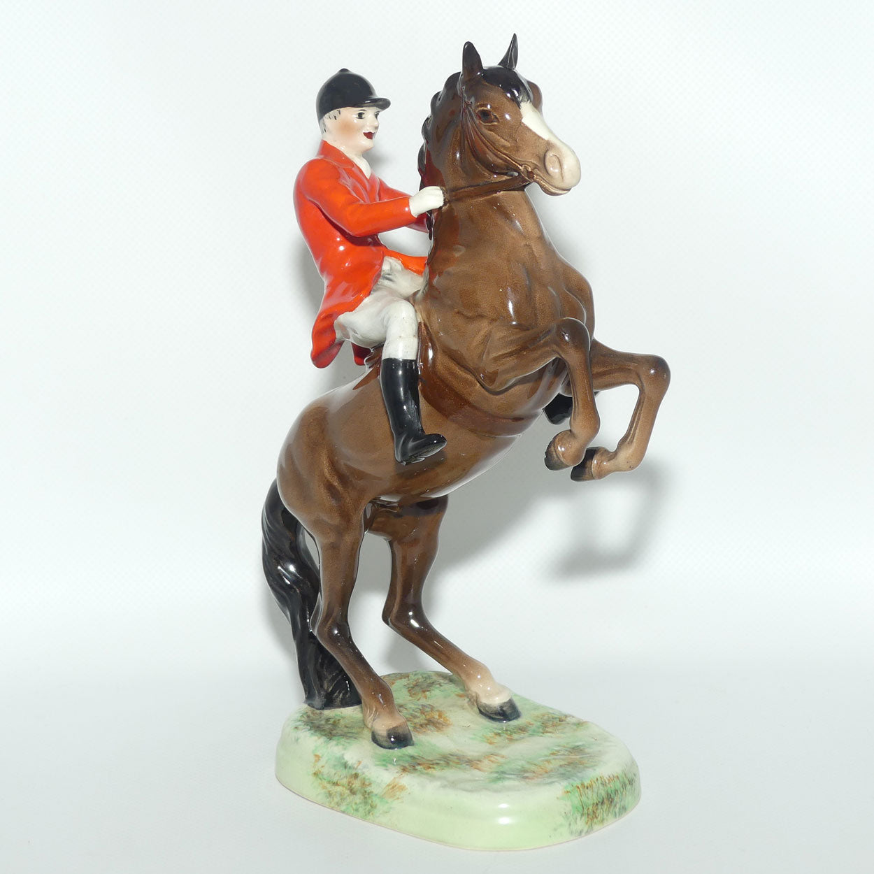 #0868 Beswick Huntsman | early Scarlett cut away coat