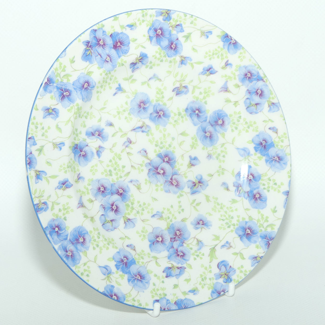 Shelley Essex shape Blue Pansy Chintz trio | Pattern 8831M