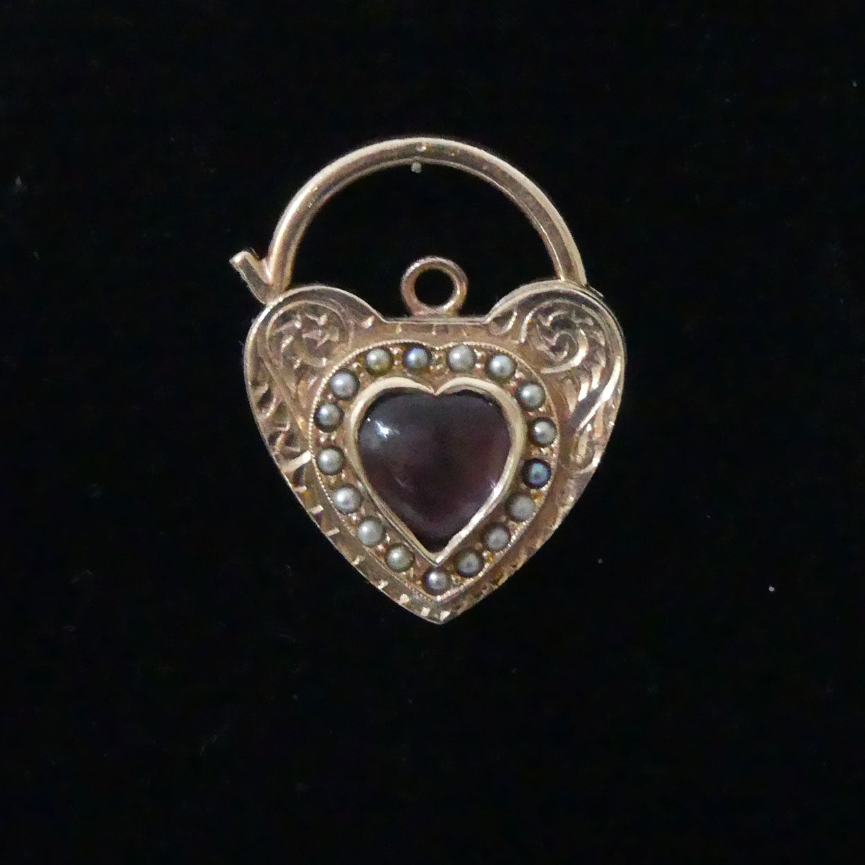 9ct Yellow Gold Heart Padlock set with Cabochon Amethyst and Seed Pearls | Valued $5900