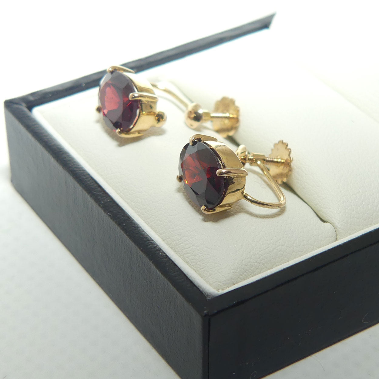9ct Yellow Gold Almandine Garnet earrings | screw on | Valued $3400