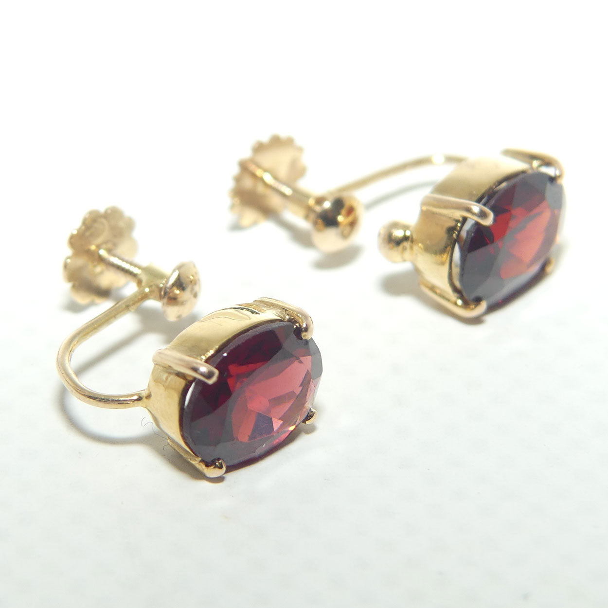 9ct Yellow Gold Almandine Garnet earrings | screw on | Valued $3400