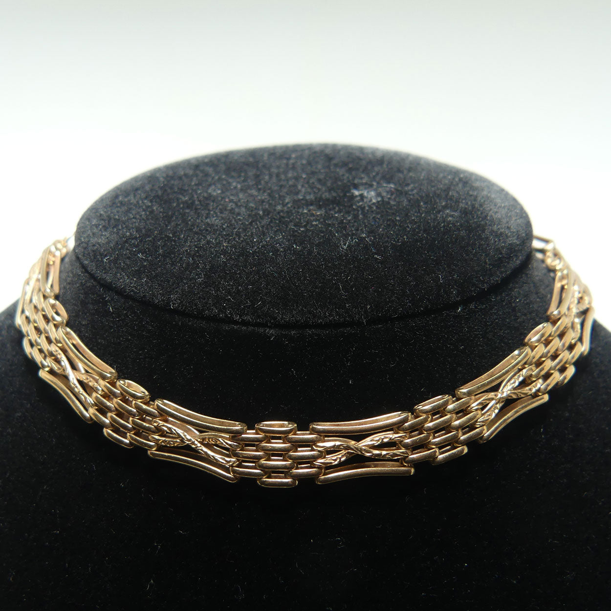 9ct Yellow Gold Gatelink bracelet with Heart Padlock and safety chain  | 16.37g | Valued $5100