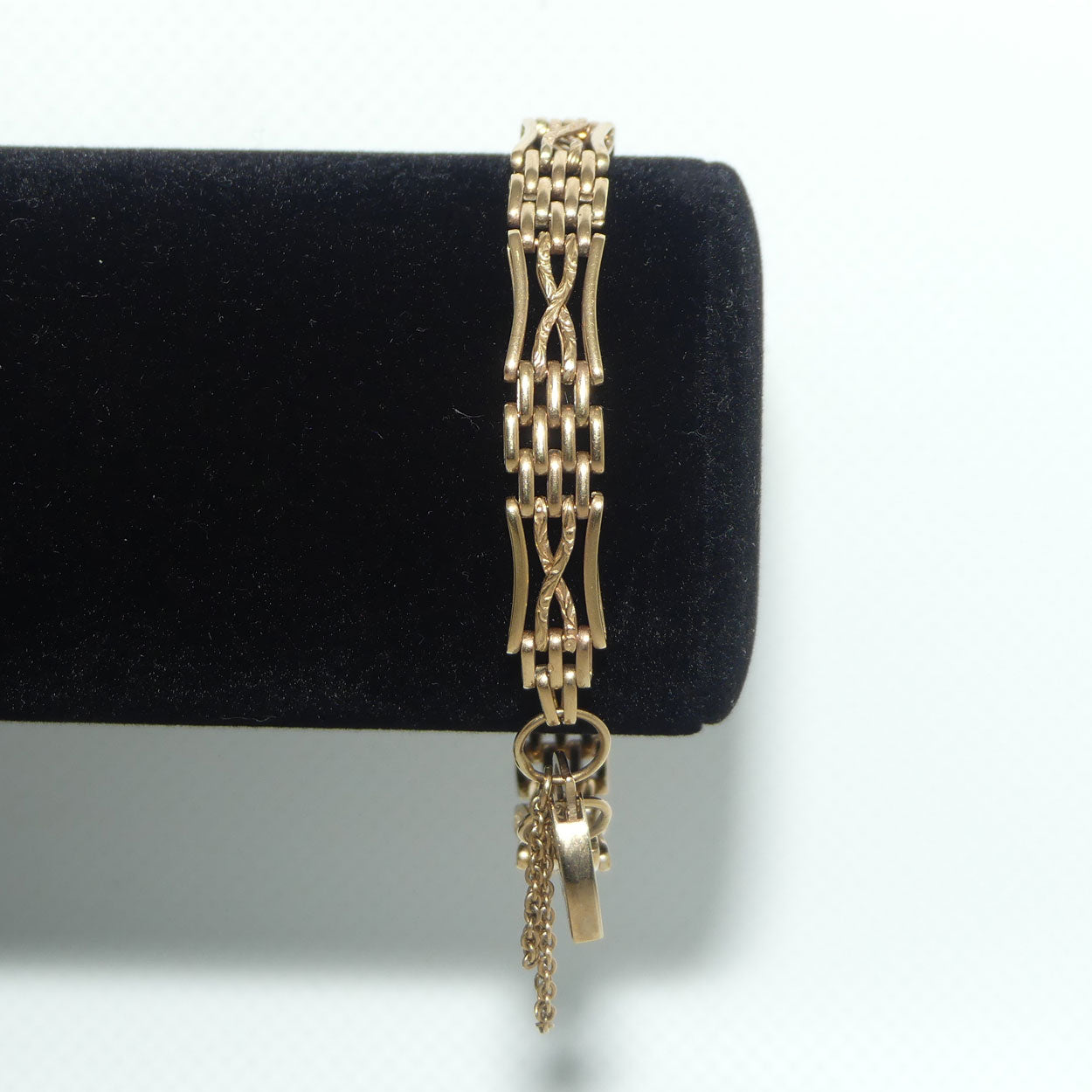 9ct Yellow Gold Gatelink bracelet with Heart Padlock and safety chain  | 16.37g | Valued $5100