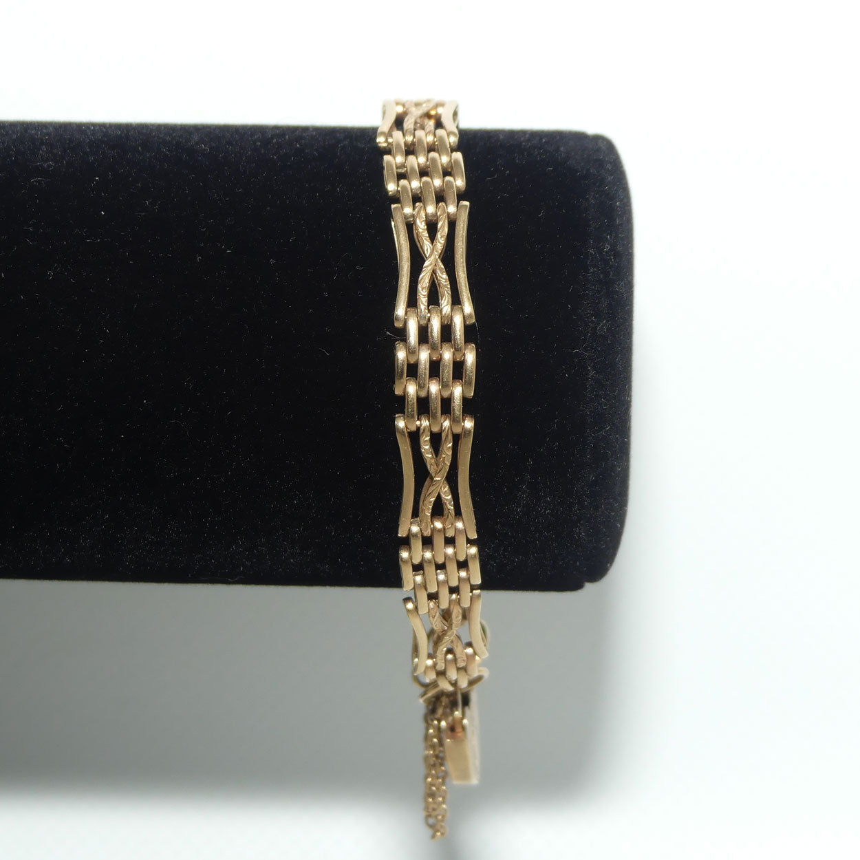 9ct Yellow Gold Gatelink bracelet with Heart Padlock and safety chain  | 16.37g | Valued $5100