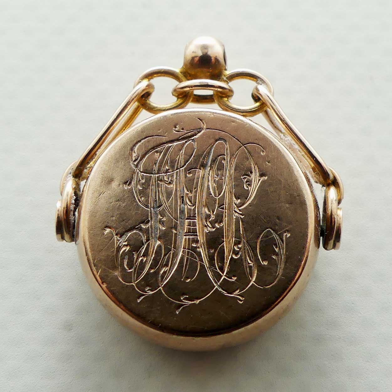 Victorian era 9ct Rose Gold Bloodstone spinner