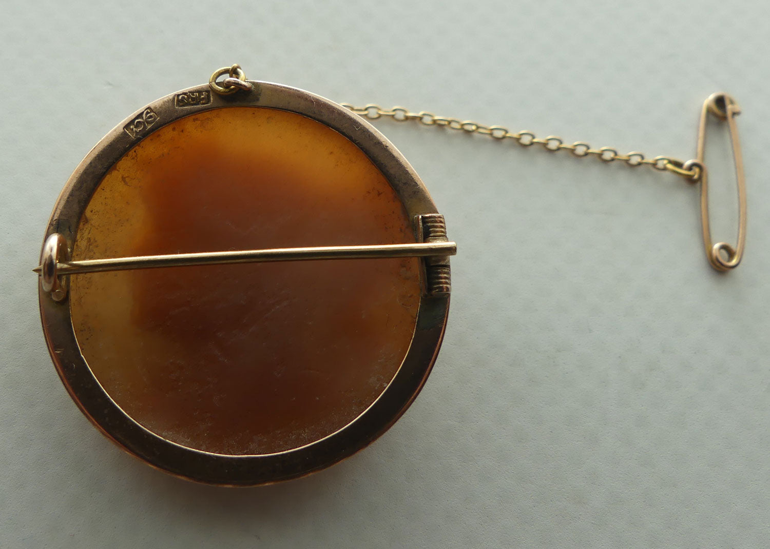Antique 9ct Rose Gold surround small Cameo Brooch