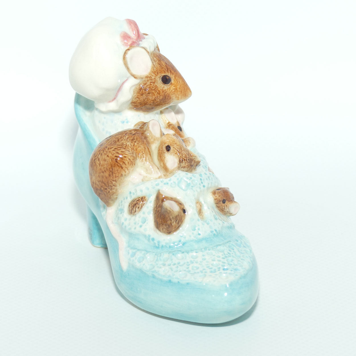 Border Fine Arts Studio Beatrix Potter Classics A2440 | Old Woman Who