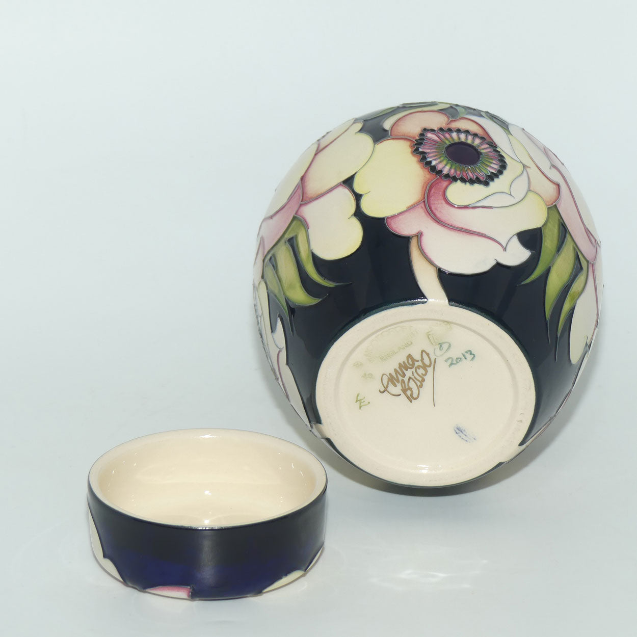 Moorcroft Anemone Blush 769/6 Ginger Jar