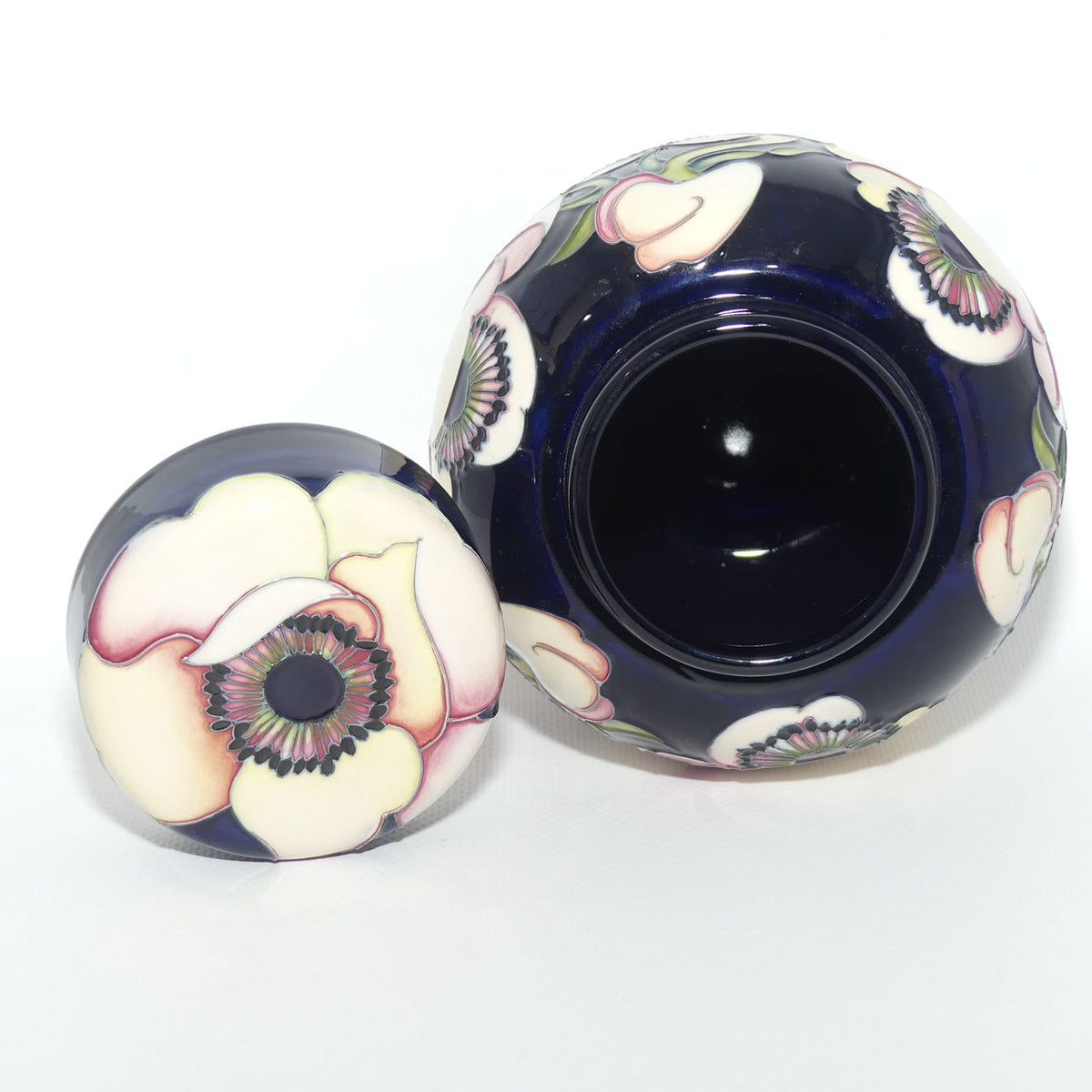 Moorcroft Anemone Blush 769/6 Ginger Jar