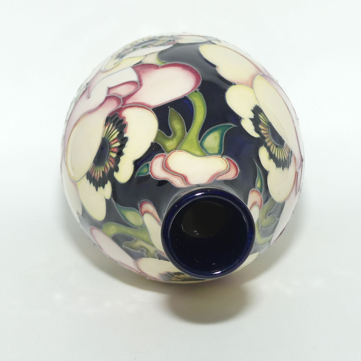 Moorcroft Anemone Blush 9/9 vase