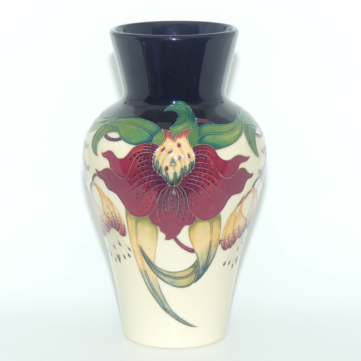 Moorcroft Anna Lily 23/11 vase