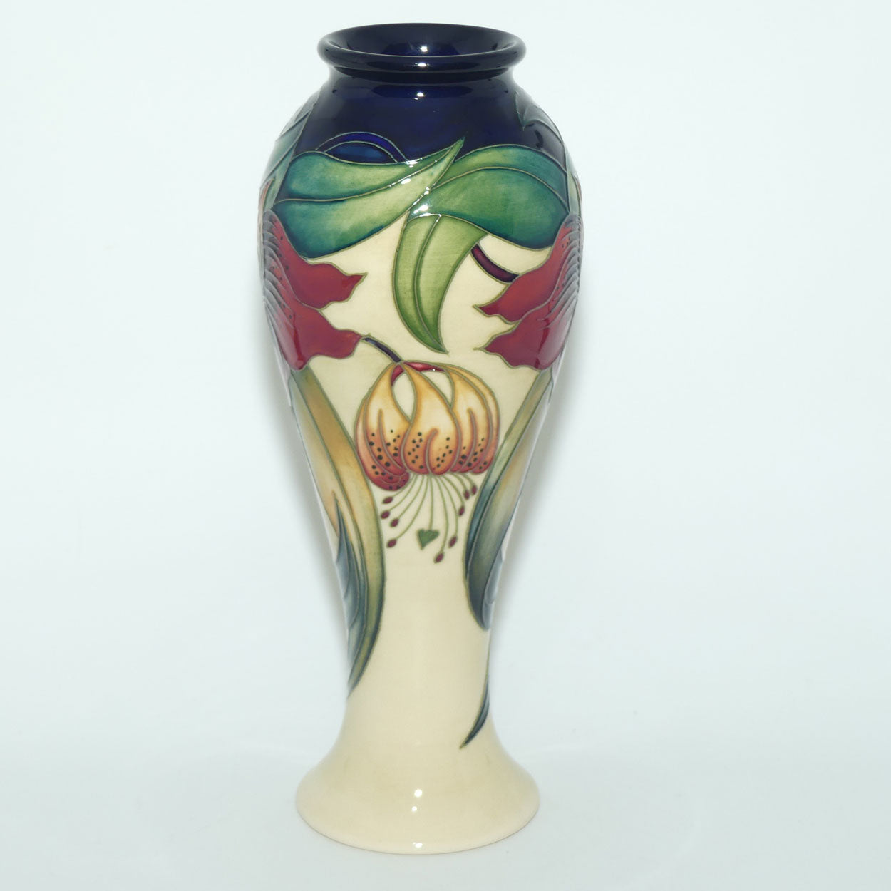 Moorcroft Anna Lily 75/10 vase