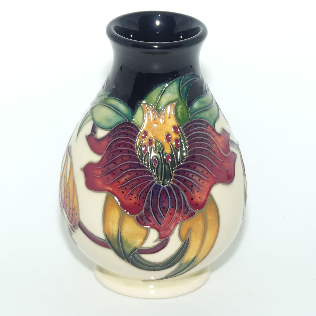 Moorcroft Anna Lily 7/5 vase