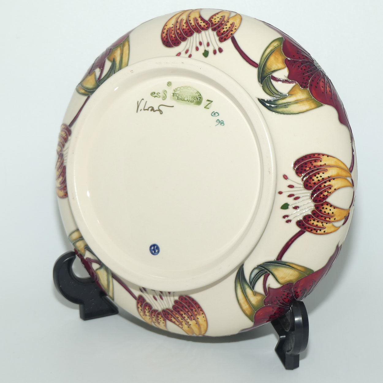 Moorcroft Anna Lily 620/9 bowl