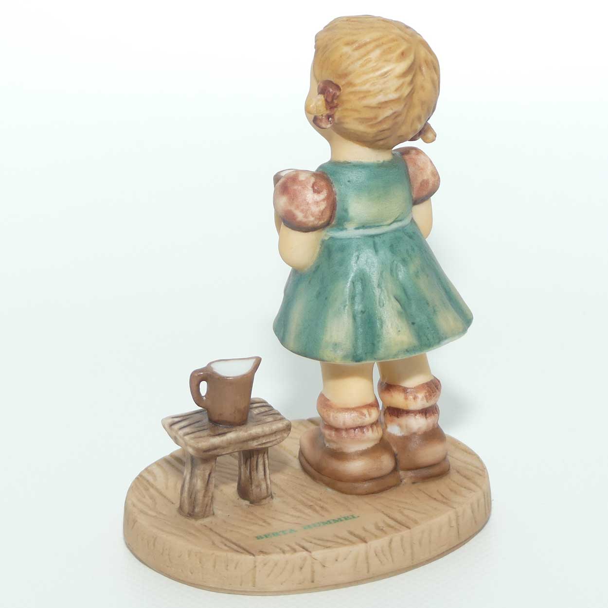 BH095/P Berta Hummel figure by Goebel | Snack for Santa
