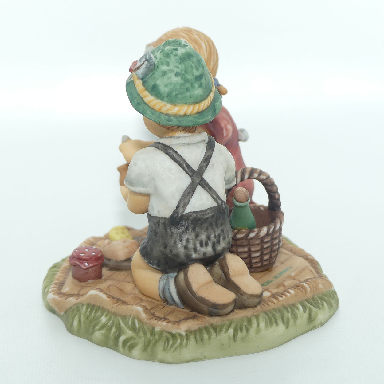 BH285/2/0 Berta Hummel figure by Goebel | A Perfect Picnic