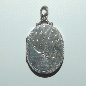 Edwardian era Sterling Silver oval shape photo locket | Birmingham 1916