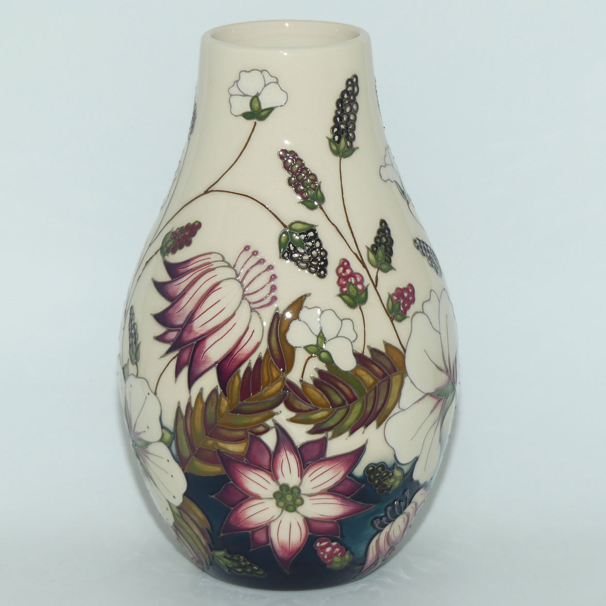 Moorcroft Bramble Revisited 117/9 vase