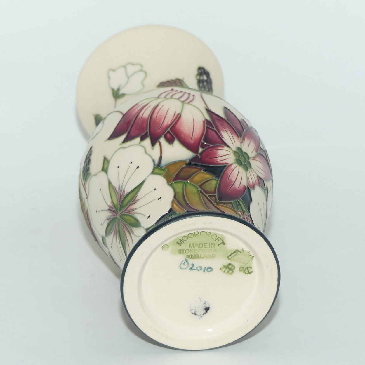 Moorcroft Bramble Revisited 226/7 vase