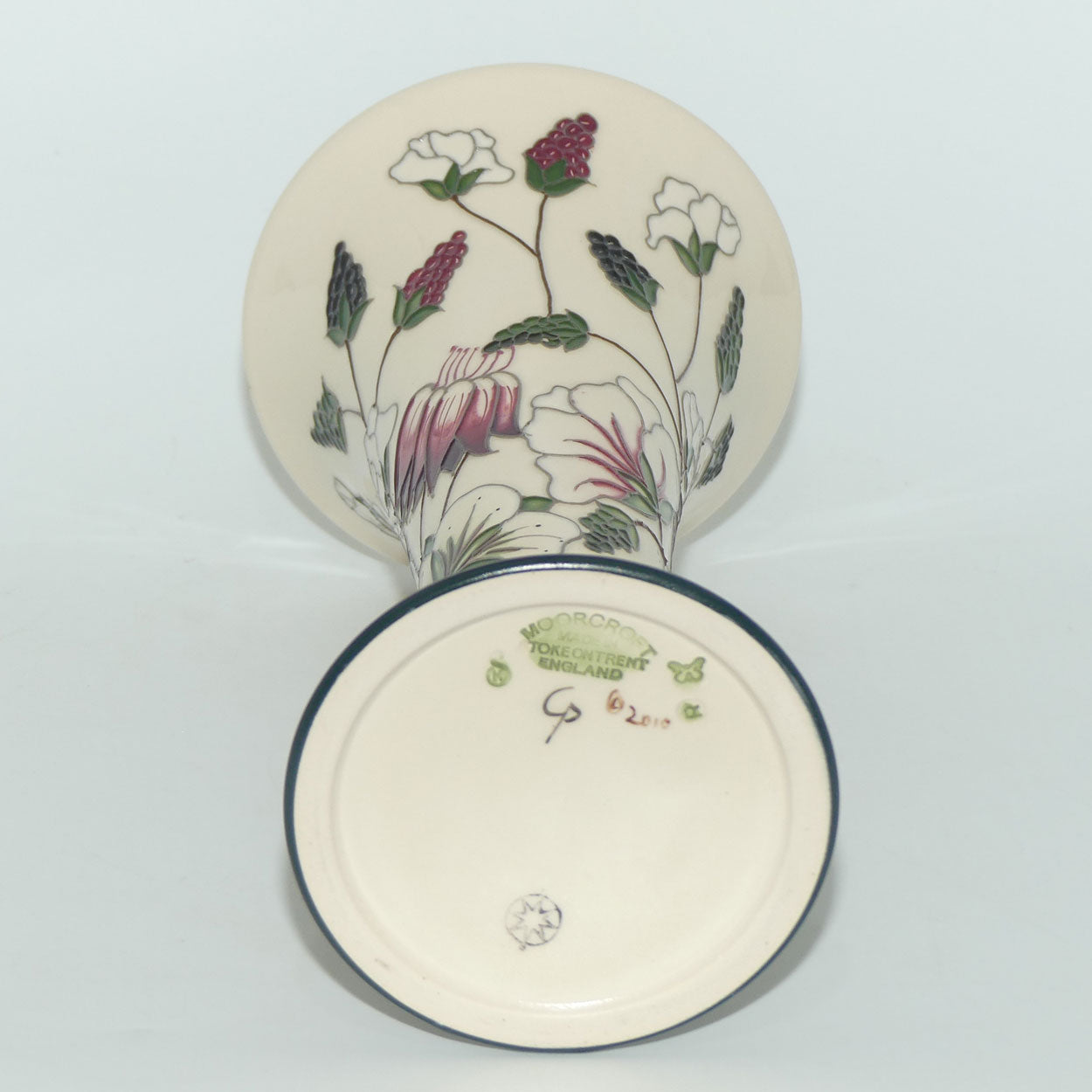 Moorcroft Bramble Revisited 85/8 vase