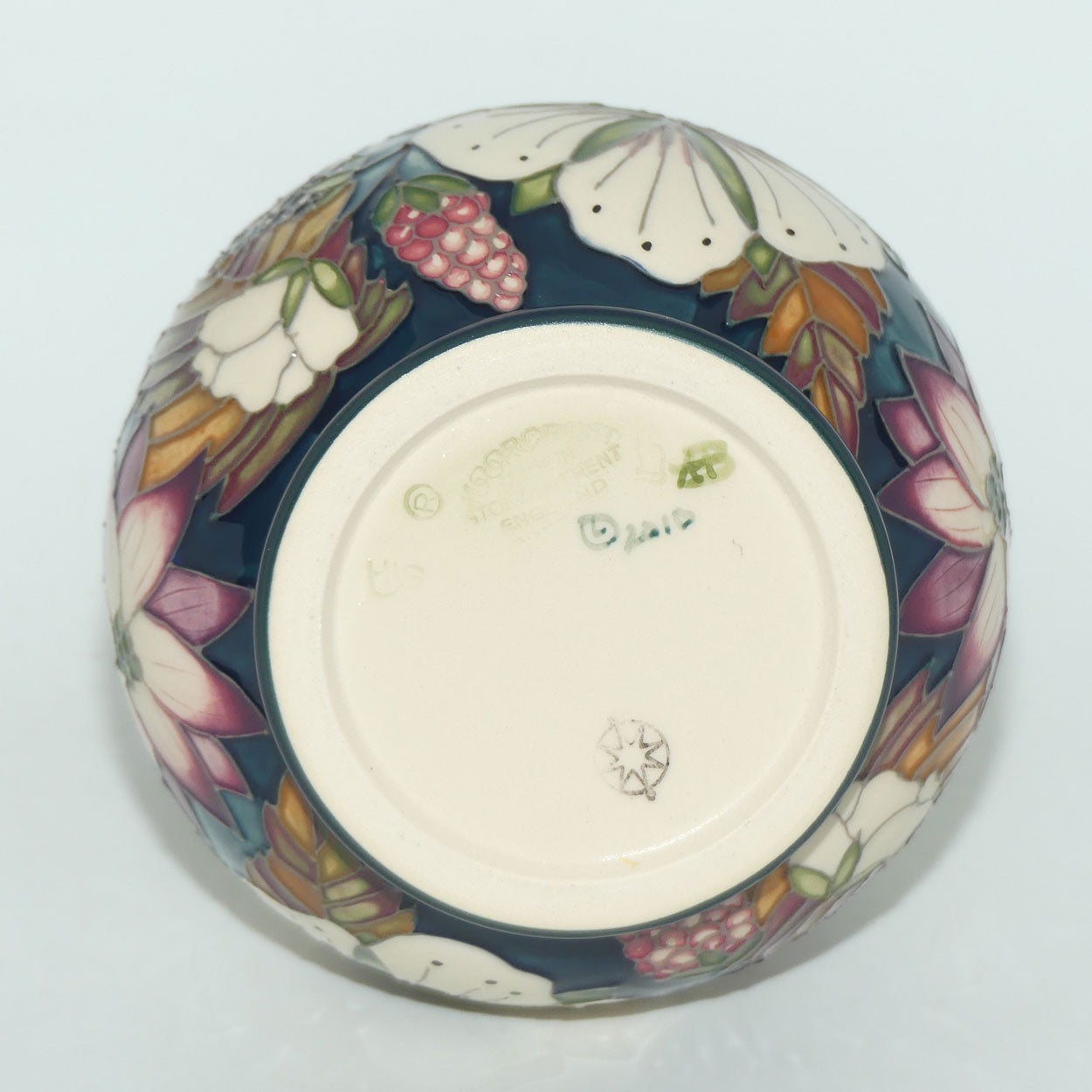 Moorcroft Bramble Revisited M1/6 vase