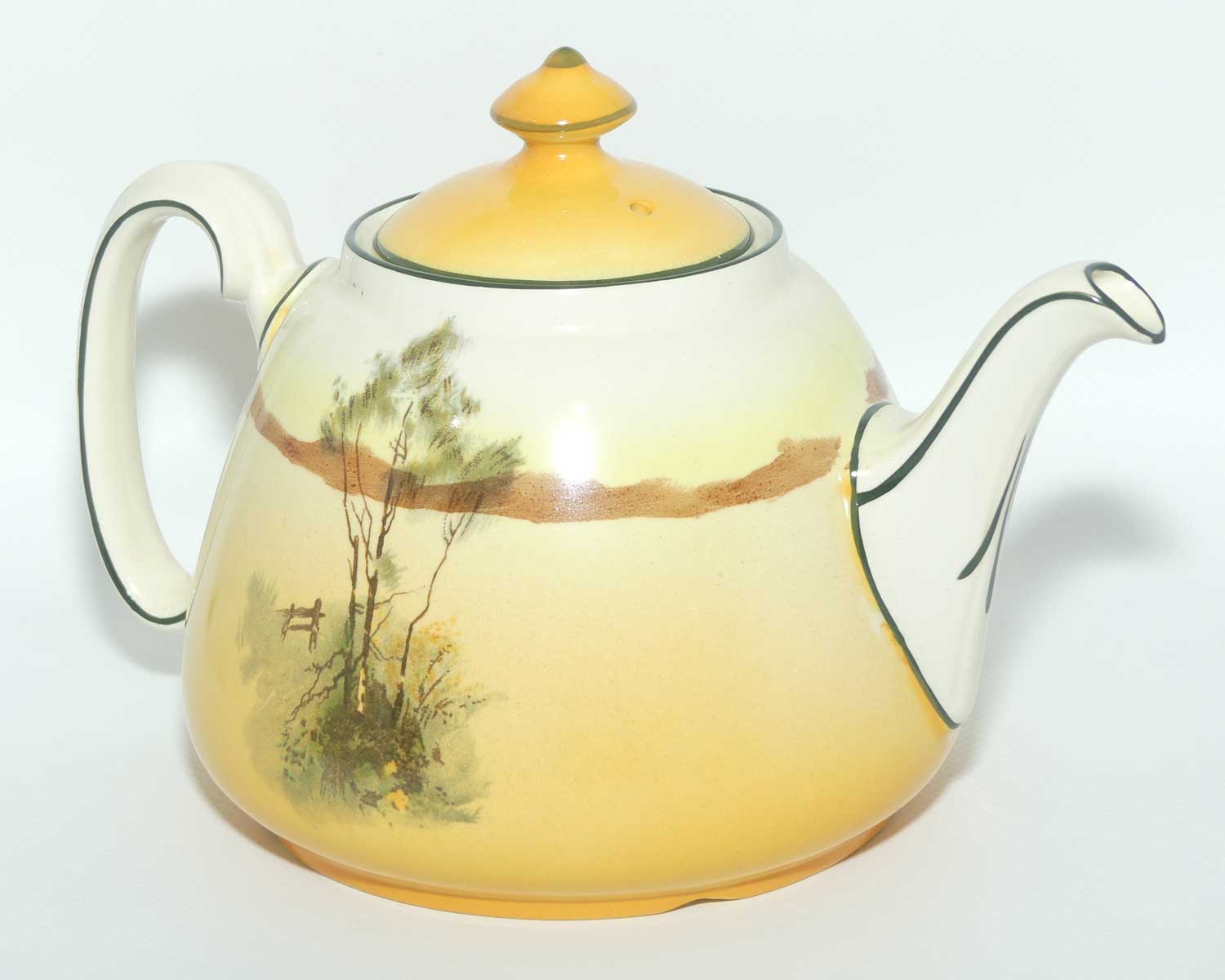 Royal Doulton Coaching Days Joan shape tea pot | Medium D2716