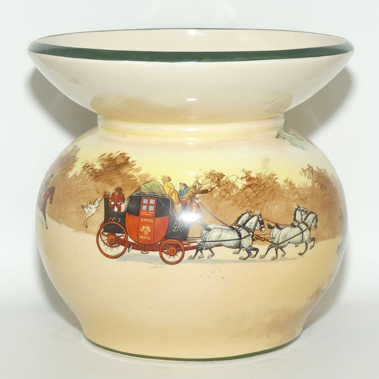 Royal Doulton Coaching Days cuspidor D2716