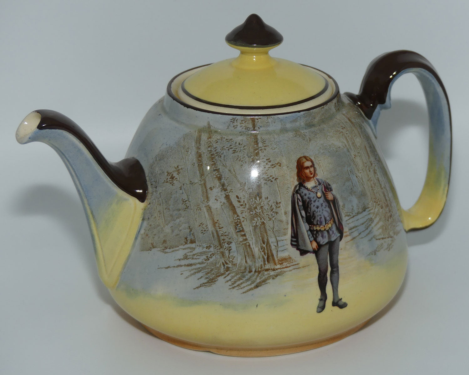 Royal Doulton Shakespearean Hamlet tea pot D3596