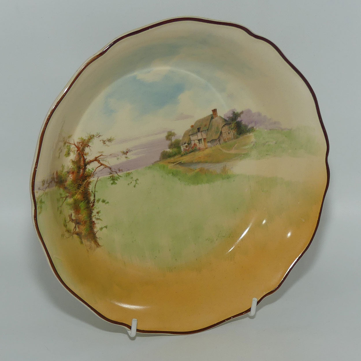 Royal Doulton English Cottages A round bowl | 19.5cm diameter | D4987