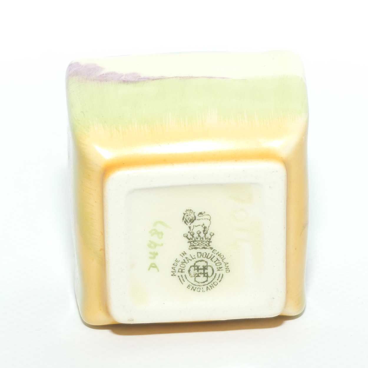 Royal Doulton English Cottages A vase | Shape 7014 | D4987