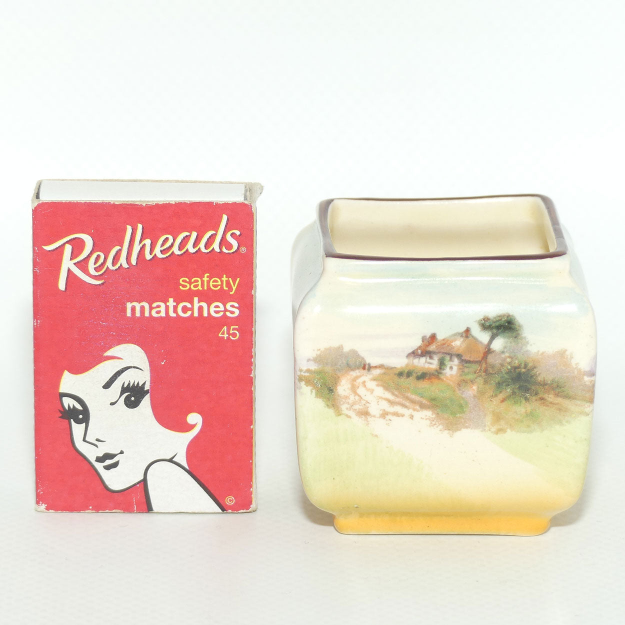 Royal Doulton English Cottages A vase mini box section vase D4987