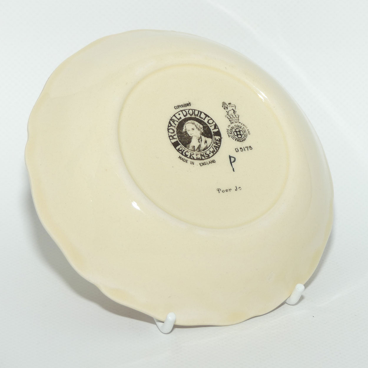 Royal Doulton Dickens Poor Jo small bowl D5175