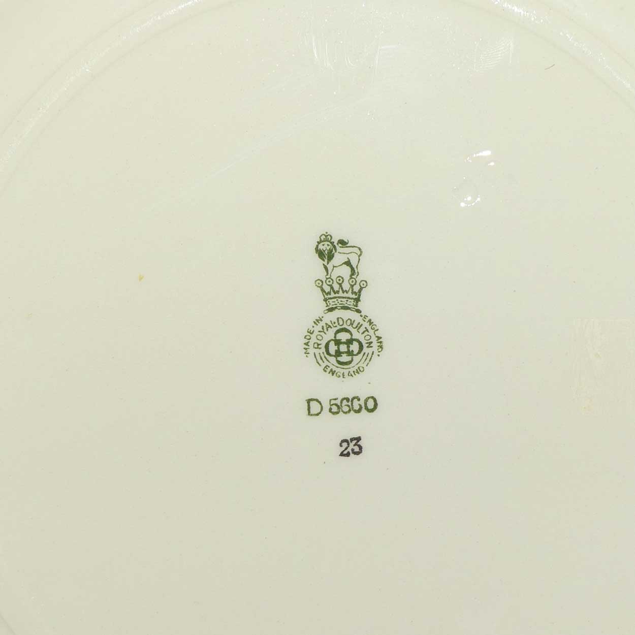 Royal Doulton Floral Patterns V plate | Square D5660