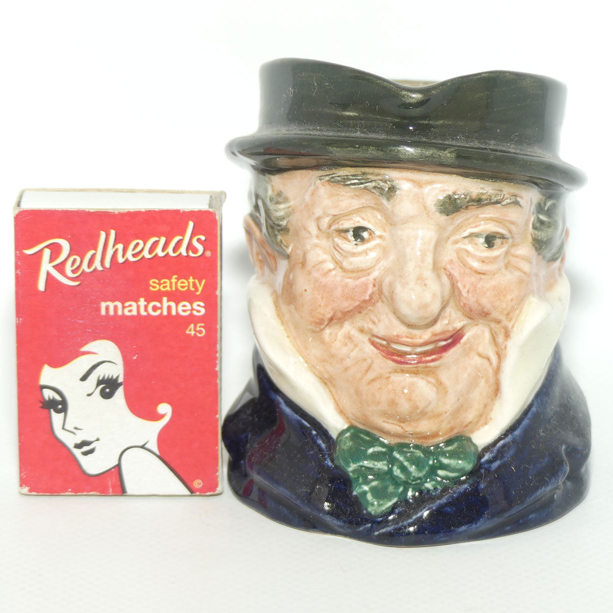 D5842 Royal Doulton small character jug Cap'n Cuttle