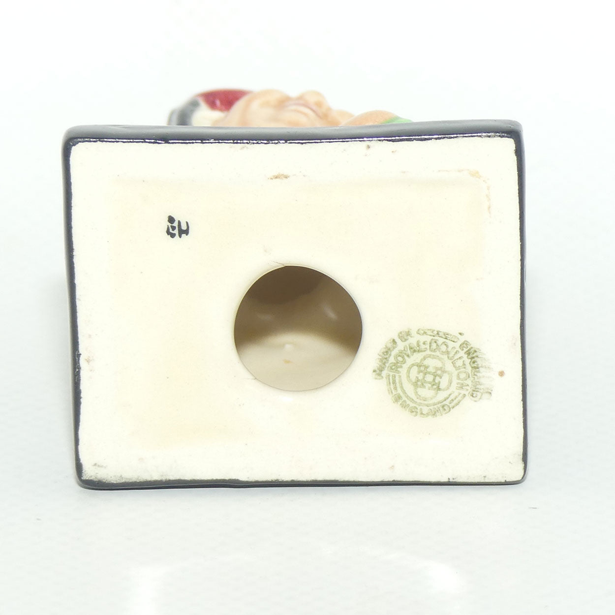 D6047 Royal Doulton Dickens character miniature bust Sairey Gamp  | Character and Toby Jug interest