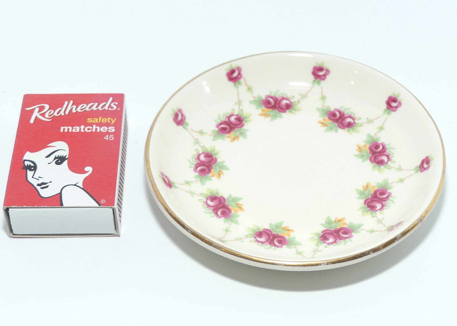 Royal Doulton Rosebud Garland D6055 pin dish