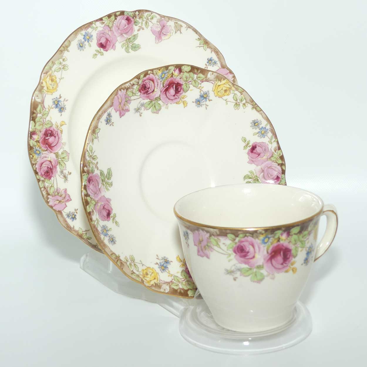 Royal Doulton English Rose tea trio D6071