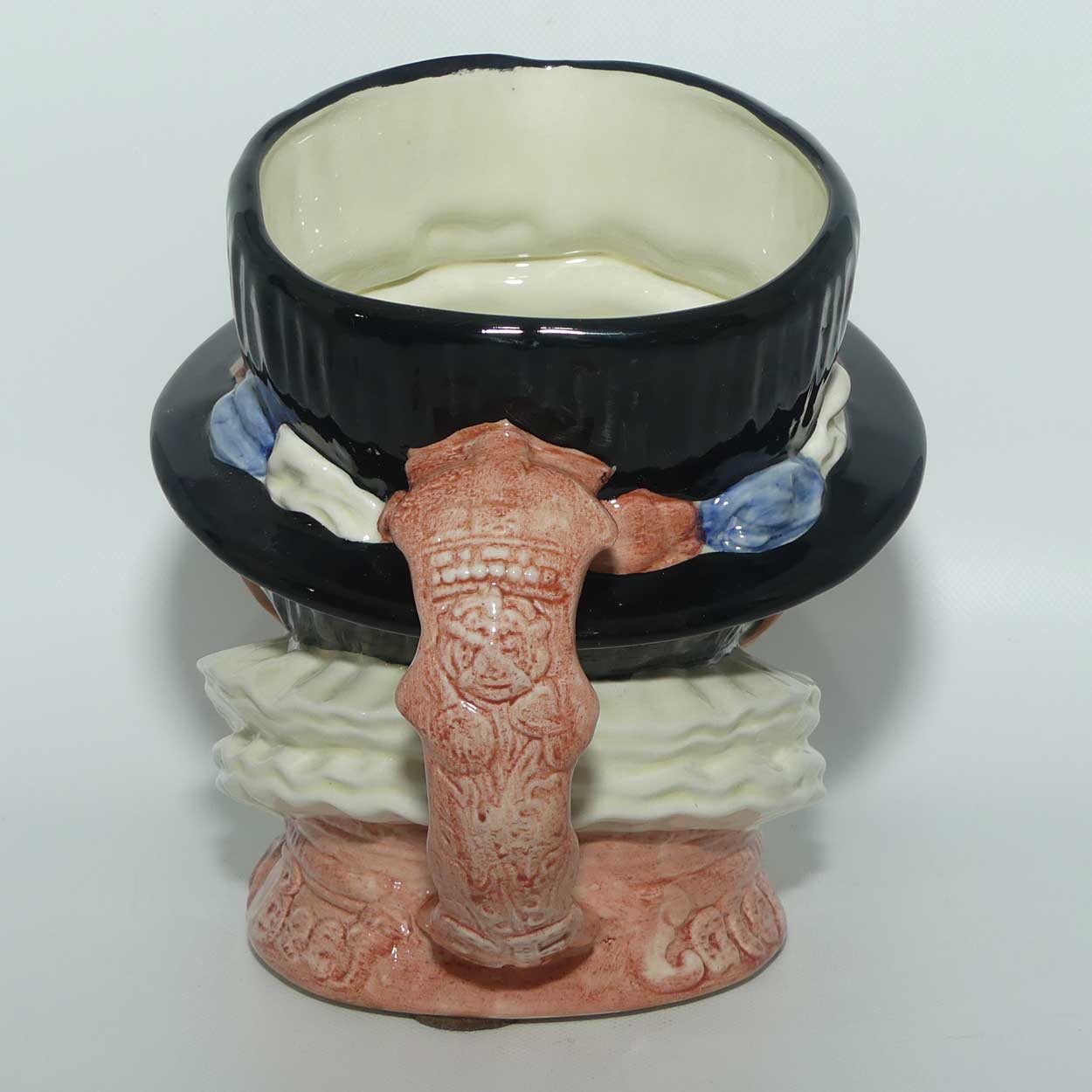 D6206 Royal Doulton large character jug Beefeater | ER handle | Pink | 1970s stamp