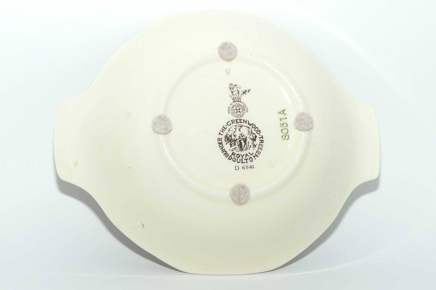 Royal Doulton Under the Greenwood Tree | Robin Hood tab handle bowl D6341