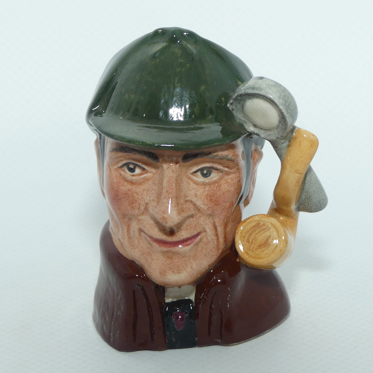 D6639 Royal Doulton miniature character jug The Sleuth