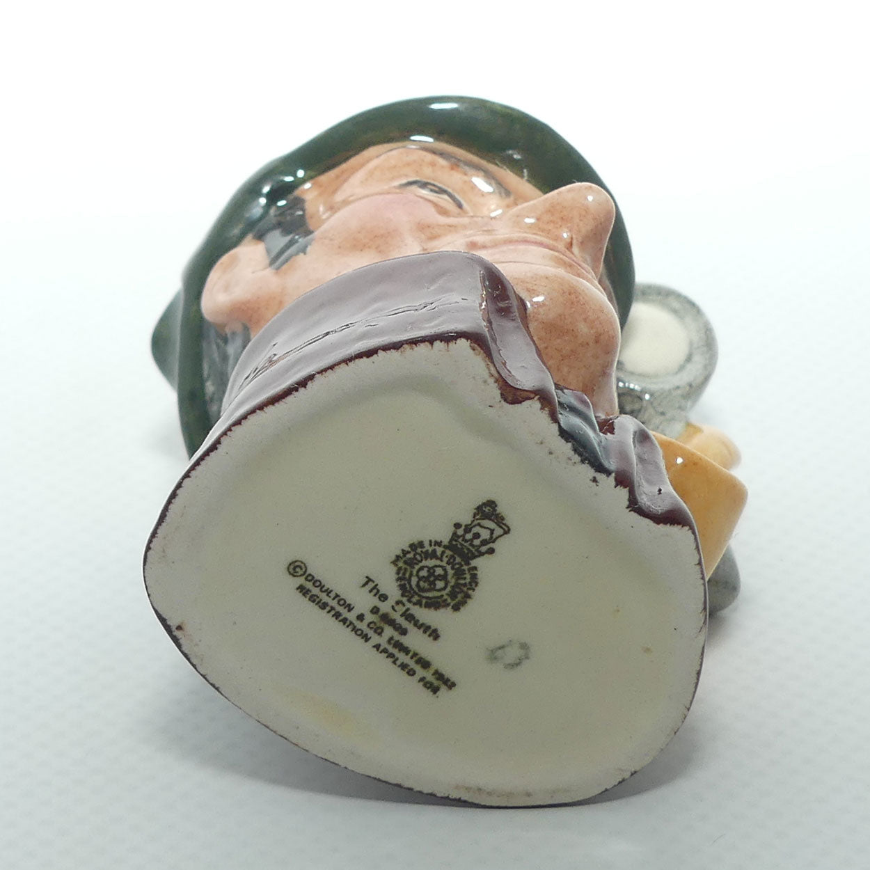 D6639 Royal Doulton miniature character jug The Sleuth