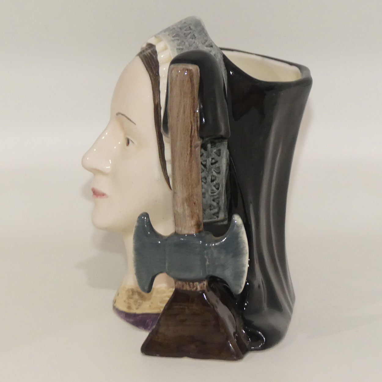 d6650-royal-doulton-small-character-jug-anne-boleyn
