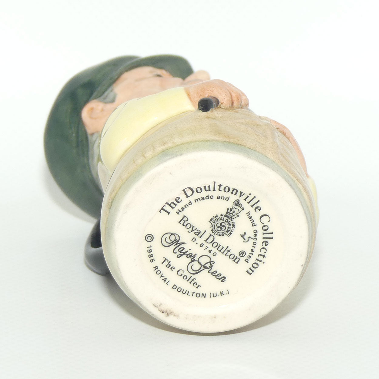 D6740 Royal Doulton Doultonville Major Green